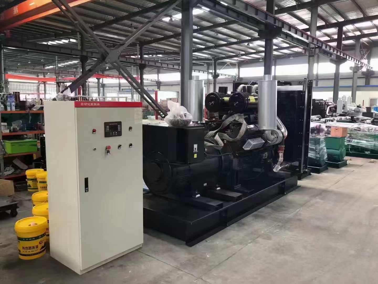 嘉荫柴油发电机运行时的噪音和振动水平如何？