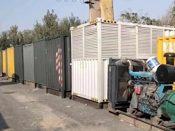 嘉荫200KW柴油发电机机组每小时油耗是多少？